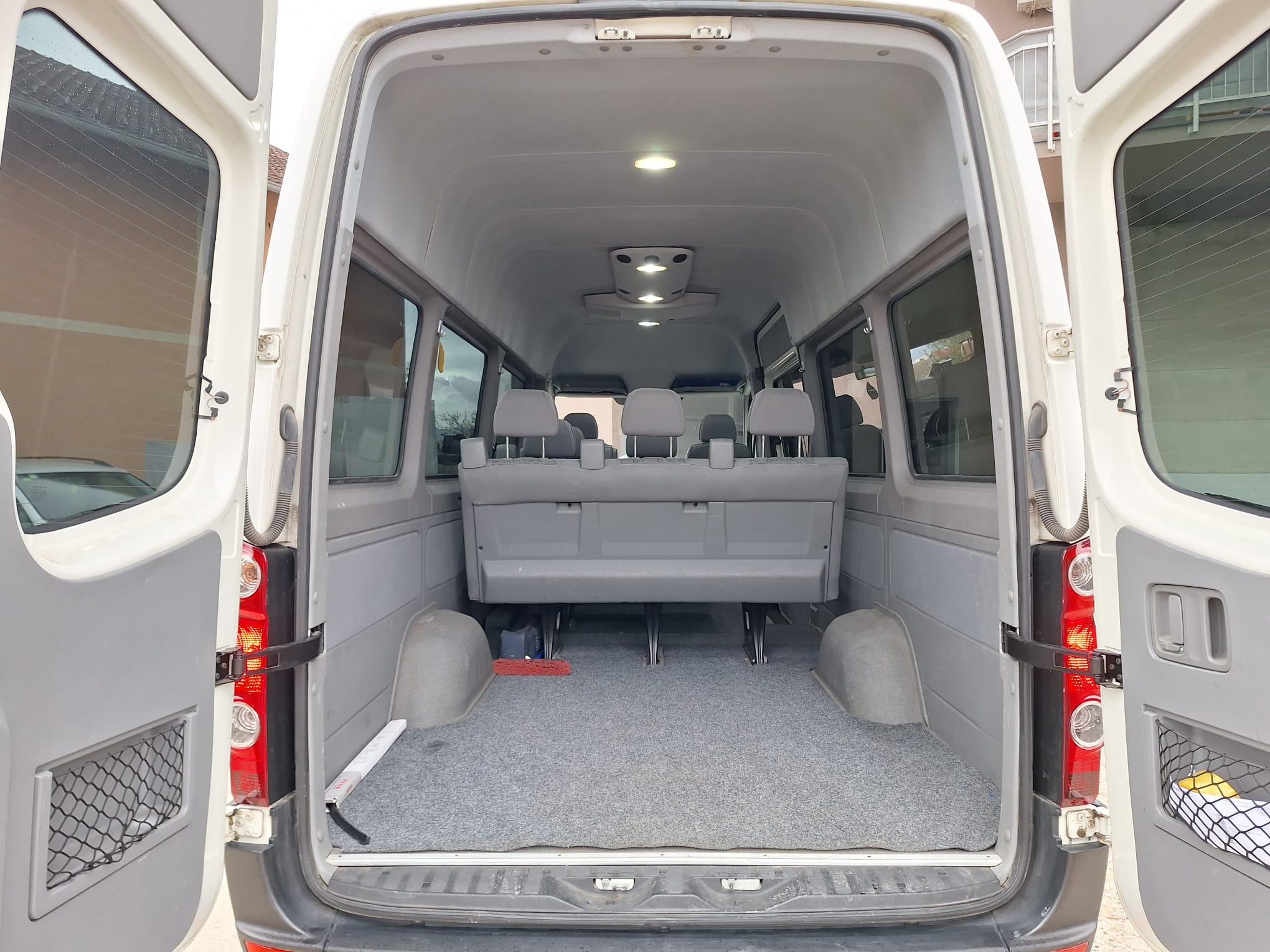 VW Crafter 8+1